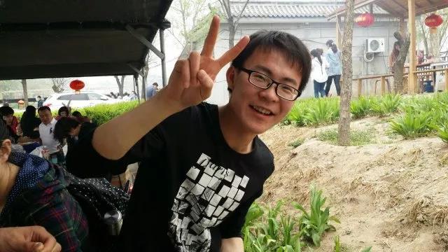 a868d317e04c5f23f7bb68e054231055.jpg 周其飞1.jpg